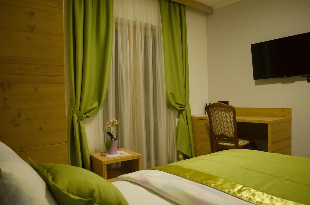 Guest House Gostisce Jutrisa Rogatec 外观 照片